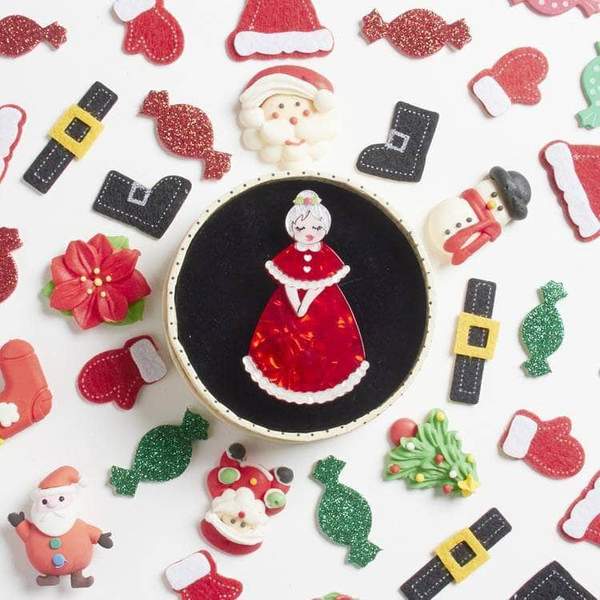 Erstwilder - Mrs. Claus Christmas Brooch - Christmas Wishes (2016)