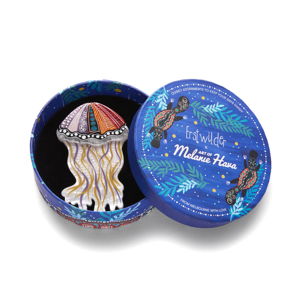 Erstwilder - The Jellyfish Brooch -   Melanie Hava (2022)