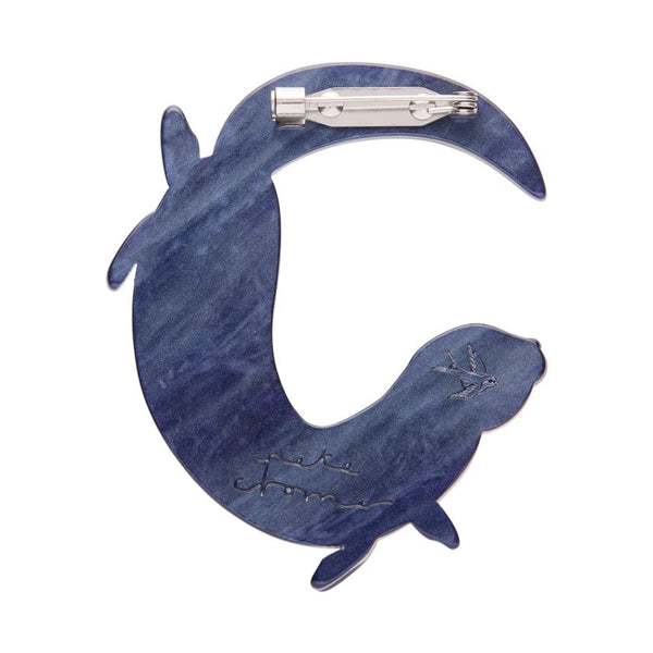 Erstwilder - The Outgoing Otter Brooch - Pete Cromer (2025)