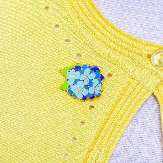 Erstwilder - Heartfelt Hydrangea Enamel Pin - Blue