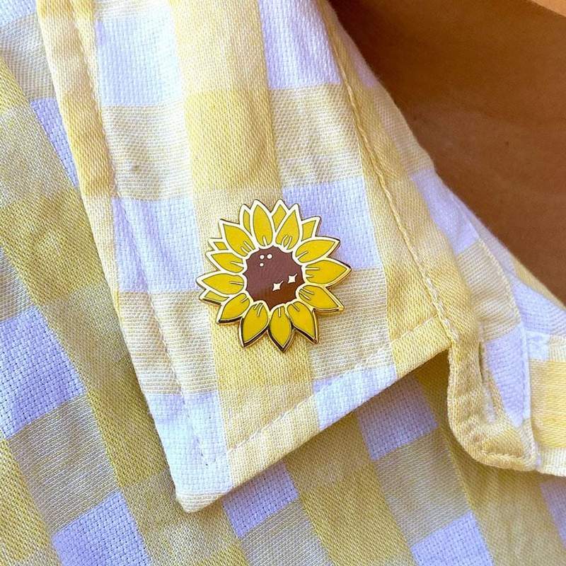 Ertwilder - Salubrious Sunflower Enamel Pin